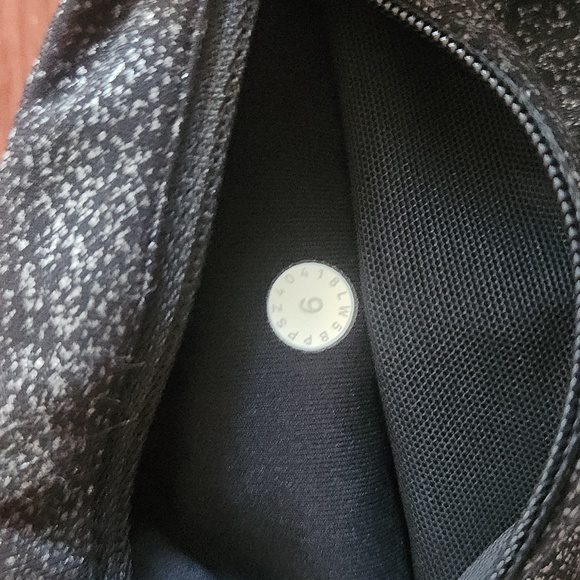 Lululemon speed up tight *shine - Picture 3 of 3